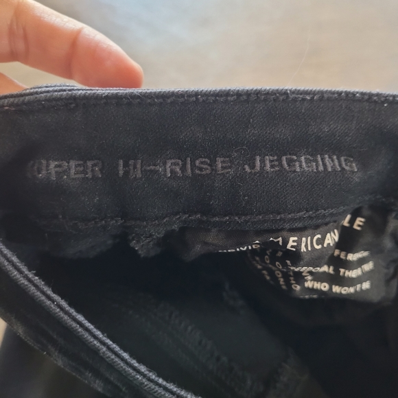 American Eagle Outfitters black 360 level stretch super hi rise jeggings 4 - Picture 4 of 5